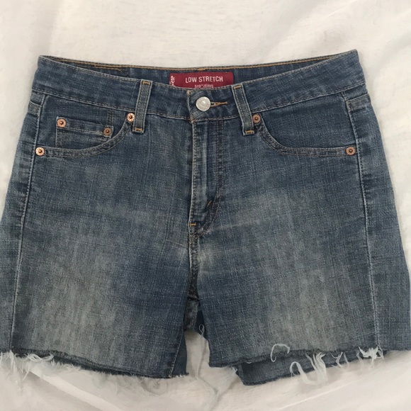 Levi’s 519 distressed edge cutoffs Size 5 Jr - Picture 3 of 5